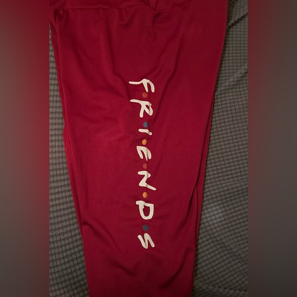 😊❤️Friends tee shirt and pants - Picture 6 of 6